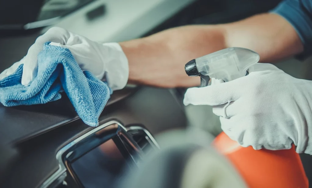 Top 6 Common Dashboard Cleaning Tips at Home